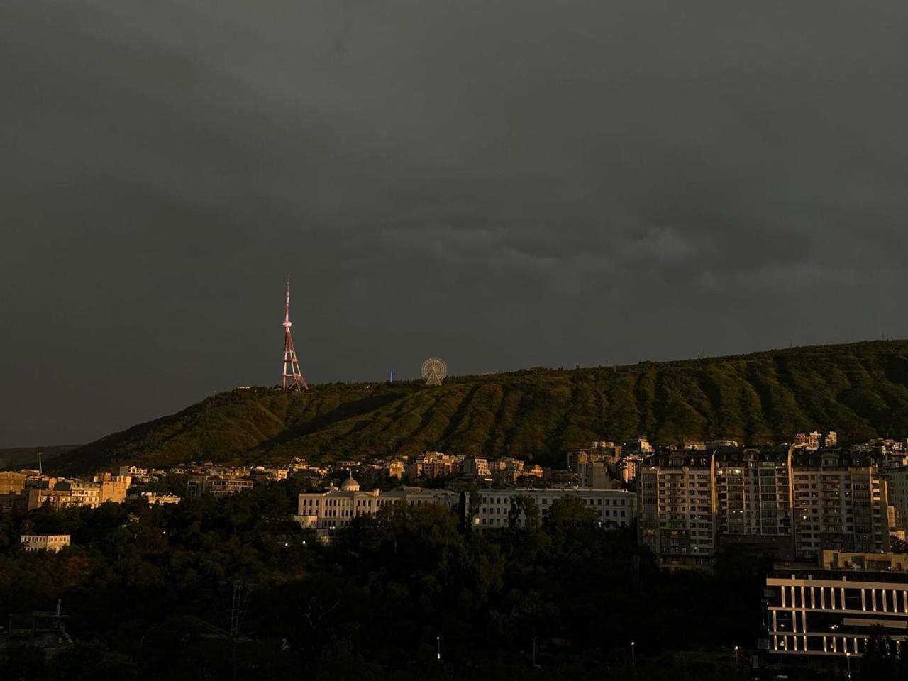 Panorama Khiliani Leilighet Tbilisi Eksteriør bilde